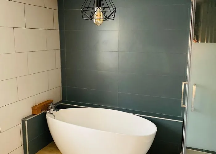 Grande Maison De Montsecret-Clairefougere